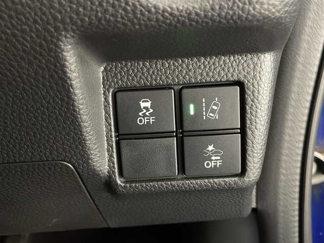 ホンダ Ｎ ＢＯＸ カスタム G L ホンダセンシング 宮崎県 2019(令1)年 5.5万km ブリリアントスポーティブルーメタリック2トーン 禁煙車/ホンダセンシング/純正ナビTV/（VXM-194VFi/CD/DVD/Bluetooth/フルセグTV)/純正バックカメラ/純正ビルトインETC/純正LEDオートライト/純正LEDフォグ/純正14インチアルミ/純正フロアマット/左側電動スライドドア/アダプティブクルーズコントロール/レーンディパーチャーアラート/クリアランスソナー/本革巻ハンドル/オートエアコン/ウインカードアミラー/スマートキー/プッシュエンジンスタート