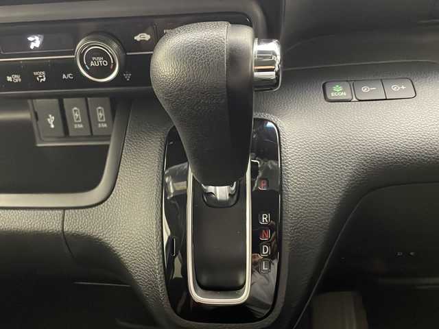 ホンダ Ｎ ＢＯＸ カスタム G L ホンダセンシング 宮崎県 2019(令1)年 5.5万km ブリリアントスポーティブルーメタリック2トーン 禁煙車/ホンダセンシング/純正ナビTV/（VXM-194VFi/CD/DVD/Bluetooth/フルセグTV)/純正バックカメラ/純正ビルトインETC/純正LEDオートライト/純正LEDフォグ/純正14インチアルミ/純正フロアマット/左側電動スライドドア/アダプティブクルーズコントロール/レーンディパーチャーアラート/クリアランスソナー/本革巻ハンドル/オートエアコン/ウインカードアミラー/スマートキー/プッシュエンジンスタート