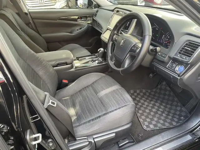 トヨタ クラウン ハイブリッド アスリート 福岡県 2013(平25)年 9.1万km ブラック 純正ナビ/（AM/FM/CD/DVD/SD/HDD/USB/Bluetooth/フルセグTV）/クルーズコントロール/横滑り防止/EVモード/ビルドインETC/オートライト/フォグランプ/電格ミラー/社外フロアマット/社外アルミホイール/保証書/取扱説明書/スペアキー×１/プッシュスタート