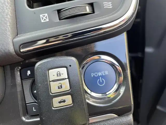 トヨタ クラウン ハイブリッド アスリート 福岡県 2013(平25)年 9.1万km ブラック 純正ナビ/（AM/FM/CD/DVD/SD/HDD/USB/Bluetooth/フルセグTV）/クルーズコントロール/横滑り防止/EVモード/ビルドインETC/オートライト/フォグランプ/電格ミラー/社外フロアマット/社外アルミホイール/保証書/取扱説明書/スペアキー×１/プッシュスタート