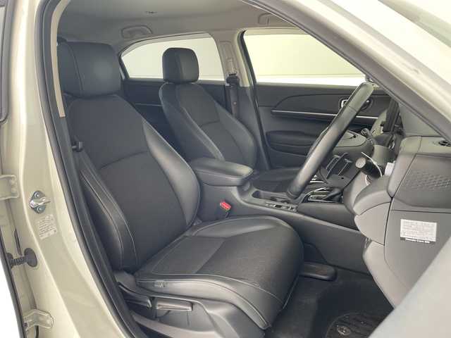 ホンダ ヴェゼル ハイブリッド e:HEV Z 愛知県 2021(令3)年 2.9万km プラチナホワイトパール ホンダセンシング/純正9型ディスプレイオーディオナビ/レーダークルーズコントロール/シートヒーター/バックカメラ/電動リアゲート/コーナーセンサー/純正アルミホイール/ブラインドスポットモニター/LEDヘッドライト/パドルシフト/ステアリングヒーター/オートマチックハイビーム/ドライブレコーダー/ETC/衝突軽減システム/フルセグ/CD DVD/Bluetooth