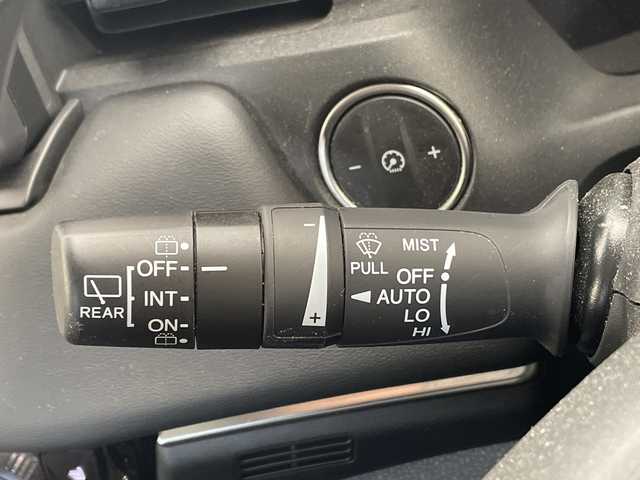 ホンダ ヴェゼル ハイブリッド e:HEV Z 愛知県 2021(令3)年 2.9万km プラチナホワイトパール ホンダセンシング/純正9型ディスプレイオーディオナビ/レーダークルーズコントロール/シートヒーター/バックカメラ/電動リアゲート/コーナーセンサー/純正アルミホイール/ブラインドスポットモニター/LEDヘッドライト/パドルシフト/ステアリングヒーター/オートマチックハイビーム/ドライブレコーダー/ETC/衝突軽減システム/フルセグ/CD DVD/Bluetooth