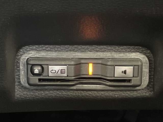 ホンダ ヴェゼル ハイブリッド e:HEV Z 愛知県 2021(令3)年 2.9万km プラチナホワイトパール ホンダセンシング/純正9型ディスプレイオーディオナビ/レーダークルーズコントロール/シートヒーター/バックカメラ/電動リアゲート/コーナーセンサー/純正アルミホイール/ブラインドスポットモニター/LEDヘッドライト/パドルシフト/ステアリングヒーター/オートマチックハイビーム/ドライブレコーダー/ETC/衝突軽減システム/フルセグ/CD DVD/Bluetooth