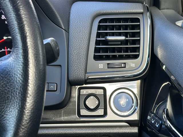 トヨタ クラウン ハイブリッド アスリートG 広島県 2013(平25)年 7.5万km プレシャスブラックパール 禁煙車/OPアドバンストパッケージ/OP18インチアルミホイール/プリクラッシュセーフティ/レーダークルーズコントロール/アダプティブハイビームシステム/ヘッドランプウォッシャー/クリアランスソナー/純正ナビ/・フルセグ/CD/DVD/Bluetooth/USB/バックカメラ/革巻きステアリング/ステアリングヒーター/オートライト/HIDヘッドライト/フォグランプ/レザーシートパッケージ/・本革シート/・前席シートヒーター/ベンチレーション/ドライブレコーダー/ETC/ドアバイザー/W+サイド+カーテンエアバック