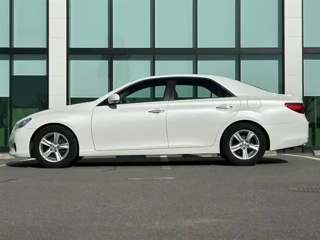 トヨタ マークＸ 250GリラックスセレブラックLTD 和歌山県 2011(平23)年 9.1万km ホワイトパールクリスタルシャイン 特別仕様車/社外7インチナビ/フルセグTV/CD/SD/バックカメラ/ETC/本革茶木目ステアリング/ステアリングスイッチ/本革茶木目シフトノブ/運転席８ウェイパワーシート/助手席４ウェイパワーシート/ドライブモードセレクト/HIDヘッドライト/フォグランプ/オートライト/純正16インチAW/ドアバイザー/プッシュスタート/スマートキー/取扱説明書