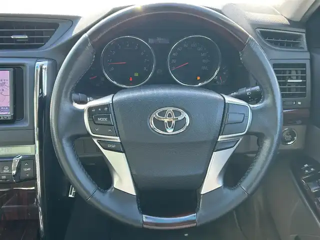 トヨタ マークＸ 250GリラックスセレブラックLTD 和歌山県 2011(平23)年 9.1万km ホワイトパールクリスタルシャイン 特別仕様車/社外7インチナビ/フルセグTV/CD/SD/バックカメラ/ETC/本革茶木目ステアリング/ステアリングスイッチ/本革茶木目シフトノブ/運転席８ウェイパワーシート/助手席４ウェイパワーシート/ドライブモードセレクト/HIDヘッドライト/フォグランプ/オートライト/純正16インチAW/ドアバイザー/プッシュスタート/スマートキー/取扱説明書