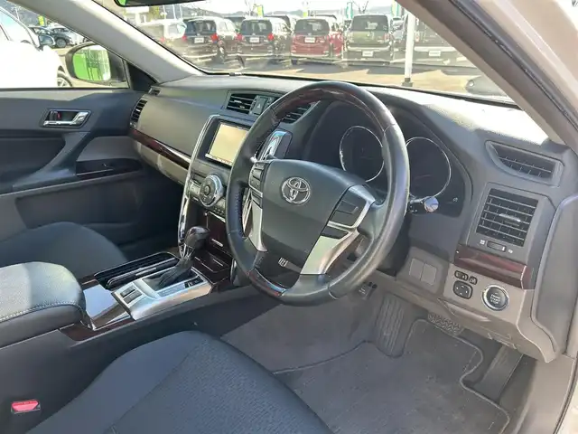 トヨタ マークＸ 250GリラックスセレブラックLTD 和歌山県 2011(平23)年 9.1万km ホワイトパールクリスタルシャイン 特別仕様車/社外7インチナビ/フルセグTV/CD/SD/バックカメラ/ETC/本革茶木目ステアリング/ステアリングスイッチ/本革茶木目シフトノブ/運転席８ウェイパワーシート/助手席４ウェイパワーシート/ドライブモードセレクト/HIDヘッドライト/フォグランプ/オートライト/純正16インチAW/ドアバイザー/プッシュスタート/スマートキー/取扱説明書