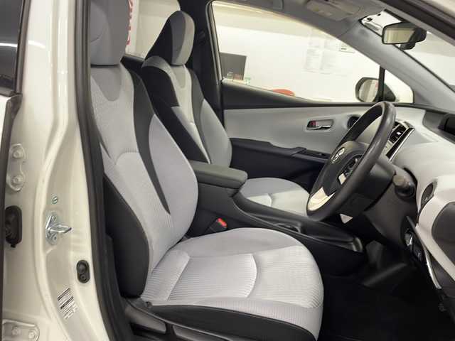 トヨタ プリウス S 岐阜県 2016(平28)年 1.8万km ホワイトパールクリスタルシャイン フルエアロ（F・S・R）/純正ナビ/バックカメラ/Bluetooth/フルセグTV/ビルトインETC/ドライブレコーダー/スマートキー/ウィンカーミラー/LEDヘッドライト/LEDフォグライト