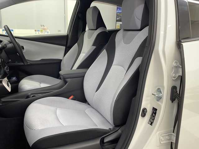 トヨタ プリウス S 岐阜県 2016(平28)年 1.8万km ホワイトパールクリスタルシャイン フルエアロ（F・S・R）/純正ナビ/バックカメラ/Bluetooth/フルセグTV/ビルトインETC/ドライブレコーダー/スマートキー/ウィンカーミラー/LEDヘッドライト/LEDフォグライト