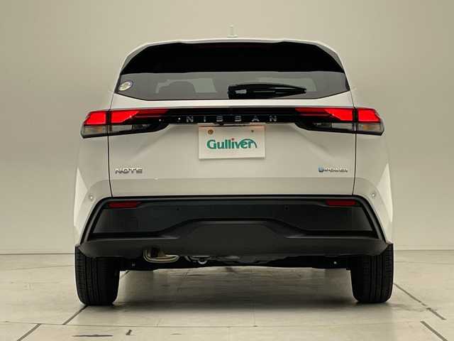 日産 ノート X 愛知県 2023(令5)年 1.4万km ピュアホワイトパール 純正9型ナビ/プロパイロット/三眼LEDヘッドライト/全方位カメラ/レーダークルーズコントロール/コーナーセンサー/ブラインドスポットモニター/オートマチックハイビーム/ETC/衝突軽減システム/Bluetooth/ステアリングスイッチ/スマートキー/プッシュスタート