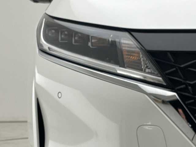 日産 ノート X 愛知県 2023(令5)年 1.4万km ピュアホワイトパール 純正9型ナビ/プロパイロット/三眼LEDヘッドライト/全方位カメラ/レーダークルーズコントロール/コーナーセンサー/ブラインドスポットモニター/オートマチックハイビーム/ETC/衝突軽減システム/Bluetooth/ステアリングスイッチ/スマートキー/プッシュスタート