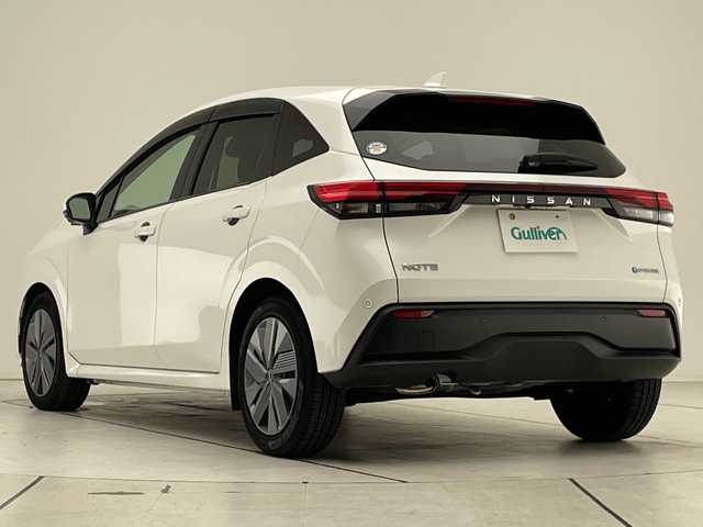 日産 ノート X 愛知県 2023(令5)年 1.4万km ピュアホワイトパール 純正9型ナビ/プロパイロット/三眼LEDヘッドライト/全方位カメラ/レーダークルーズコントロール/コーナーセンサー/ブラインドスポットモニター/オートマチックハイビーム/ETC/衝突軽減システム/Bluetooth/ステアリングスイッチ/スマートキー/プッシュスタート