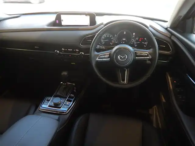 マツダ ＣＸ－３０ 20S プロアクティブツーリングセレ 静岡県 2023(令5)年 0.7万km プラチナクォーツメタリック ワンオーナー/新車保証書/純正アンダーガーニッシュ/・フロント/・サイド/・リアアンダー/純正オプションアルミホイール/・オリジナル切削2トーン/・18×7.0J 鋳造製/純正オプションリアトランクラッゲージマット/走行：6114 KM/スマートブレーキサポート/レーンキープアシストシステム/車間制御/速度標識警報/ドライバーモニタリング/前側方接近車両検知/後側方接近車両検知/車線逸脱警報システム/追従クルーズコントロール/ブラインドスポットモニタリング/ディスタンス・スピードアラート/純正本革シート/前席シートヒーター/運転席パワーシート/ステアリングヒーター/純正ナビゲーション/・Bluetooth接続/・DVD/・地デジ/・USB×2/・HDMI/バックカメラ/全方位モニター/ヘッドアップディスプレイ/前後ドライブレコーダー/ETC/パワーバックドア/オートライト/オートハイビーム/スマートキー×2/新車保証書/取扱説明書