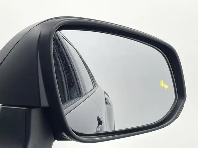 トヨタ カローラ クロス ハイブリッド Z 熊本県 2022(令4)年 1.4万km アティチュードブラックマイカ 禁煙車/9インチディスプレイオーディオ（ApplCarPlay・AndroidAuto・BT・フルセグ・USB）/バックカメラ/社外前後ドライブレコーダー/トヨタセーフティセンス/・プリクラッシュセーフティ/・レーンキープアシスト/・オートハイビーム/・アダプティブクルーズコントロール/・ブラインドスポットモニター/パワーバックドア/前後クリアランスソナー/電動パーキングブレーキ/オートブレーキホールド/ステアリングスイッチ/ハーフレザーシート/前席シートヒーター/オートライト/LEDヘッドライト/フォグライト/スマートキー/プッシュスタート/保証書