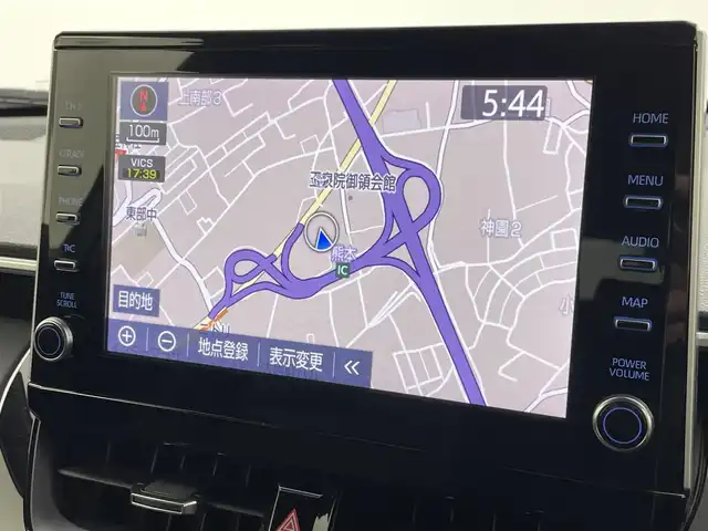トヨタ カローラ クロス ハイブリッド Z 熊本県 2022(令4)年 1.4万km アティチュードブラックマイカ 禁煙車/9インチディスプレイオーディオ（ApplCarPlay・AndroidAuto・BT・フルセグ・USB）/バックカメラ/社外前後ドライブレコーダー/トヨタセーフティセンス/・プリクラッシュセーフティ/・レーンキープアシスト/・オートハイビーム/・アダプティブクルーズコントロール/・ブラインドスポットモニター/パワーバックドア/前後クリアランスソナー/電動パーキングブレーキ/オートブレーキホールド/ステアリングスイッチ/ハーフレザーシート/前席シートヒーター/オートライト/LEDヘッドライト/フォグライト/スマートキー/プッシュスタート/保証書
