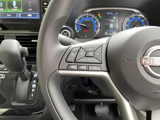 日産 デイズ X 滋賀県 2024(令6)年 0.6万km スパークリングレッドM 禁煙車/純正9型ディスプレイオーディオ/（Apple Car Play/Android Auto/Bluetooth）/アラウンドビューモニター/エマージェンシーブレーキ/車線逸脱警報/LEDヘッドライト/オートライト/オートハイビーム/アイドリングストップ/前後ソナー/プッシュスタート/スマートキー×２