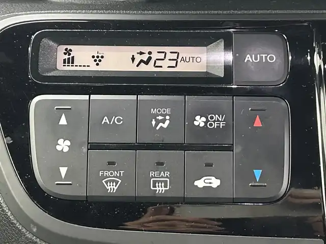 ホンダ Ｎ ＢＯＸ スラッシュ G Aパッケージ 島根県 2015(平27)年 10.3万km ブリリアントスポーティブルーメタリック2トーン 禁煙車/ワンオーナー/あんしんパッケージ/・シティブレーキアクティブシステム/・サイド＋カーテンエアバッグ/純正7インチナビ/（CD/DVD/SD/MSV/BT/フルセグ/USB/ipod）/純正バックカメラ/社外ETC/電動パーキングブレーキ/キセノンヘッドライト/オートライト/ストリートロッドスタイルパッケージ/カラードディッシュホイール（白14SPホイール）/プッシュスタート/スマートキー×2/ステアリングスイッチ/オートリトラミラー/電動格納ミラー/純正フロアマット/純正ドアバイザー