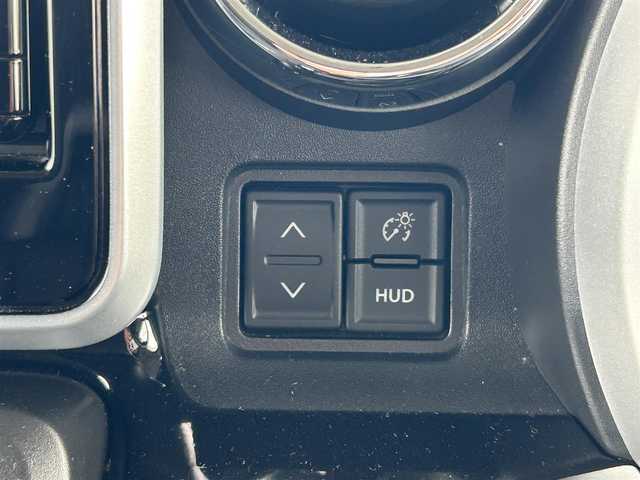 スズキ スペーシア カスタム HYBRID XS 道央・札幌 2018(平30)年 7.3万km ピュアホワイトP ・４WD/・衝突軽減ブレーキ/・両側パワースライドドア/・純正SDナビ/　CD＆DVD＆BT＆TV/・ヘッドアップディスプレイ/・社外エンジンスターター/・LEDヘッドライト/・ステアリングスイッチ/・ドアバイザー/・シートヒーター/・社外ドライブレコーダー/・プッシュスタート/・スマートキー/・オートライト/・オートエアコン/・コーナーセンサー/・レーンキープアシスト