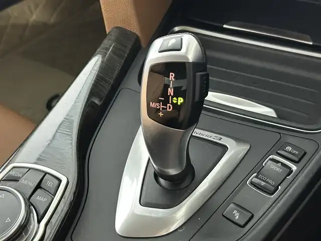 ＢＭＷ アクティブハイブリッド 3 ラグジュアリー 佐賀県 2015(平27)年 5.8万km 黒 純正ナビ/バックカメラ/衝突軽減システム/運転席助手席シートヒーター/運転席助手席パワーシート/オートライト/オートワイパー/レーダークルーズコントロール/レーンアシスト/前方ドラレコ/ビルトインETC/LEDヘッドライト/ウェルカムライト/純正フロアマット/純正18インチアルミホイール/クリアランスソナー