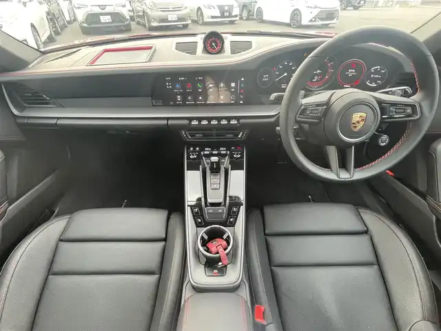 ポルシェ ポルシェ ９１１ タルガ4S 愛知県 2023(令5)年 0.4万km 赤 ワンオーナー/純正ナビ/全方位カメラ/前方純正20インチ/後方純正21インチAW/スポーツクロノパッケージ/クルーズコントロール/BSM/パークアシスト/黒革シート/前席パワーシート（D席メモリー付き）/前席シートヒーター/エアシート/プロテクションフィルム/取説、保証書