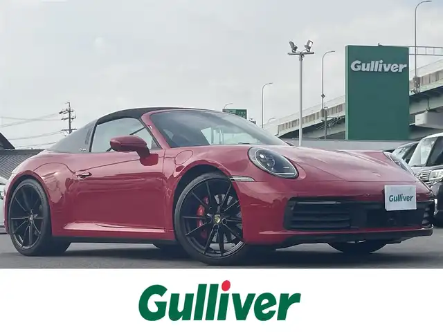 ポルシェ ポルシェ ９１１ タルガ4S 愛知県 2023(令5)年 0.4万km 赤 ワンオーナー/純正ナビ/全方位カメラ/前方純正20インチ/後方純正21インチAW/スポーツクロノパッケージ/クルーズコントロール/BSM/パークアシスト/黒革シート/前席パワーシート（D席メモリー付き）/前席シートヒーター/エアシート/プロテクションフィルム/取説、保証書