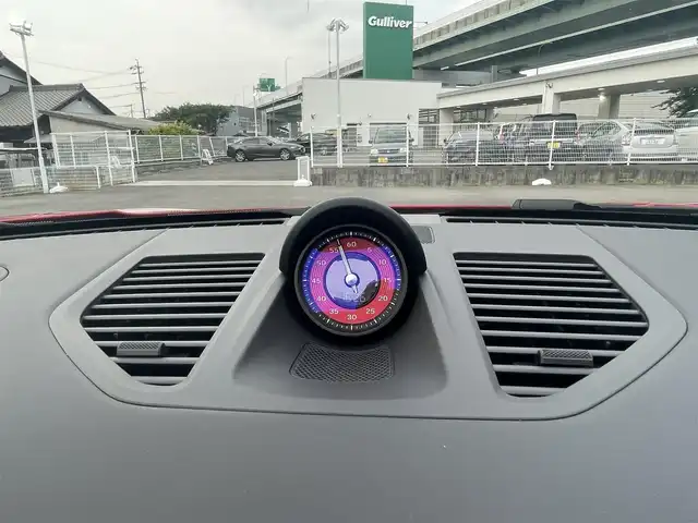 ポルシェ ポルシェ ９１１ タルガ4S 愛知県 2023(令5)年 0.4万km 赤 ワンオーナー/純正ナビ/全方位カメラ/前方純正20インチ/後方純正21インチAW/スポーツクロノパッケージ/クルーズコントロール/BSM/パークアシスト/黒革シート/前席パワーシート（D席メモリー付き）/前席シートヒーター/エアシート/プロテクションフィルム/取説、保証書