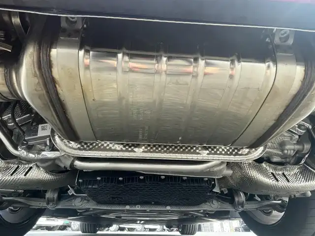 ポルシェ ポルシェ ９１１ タルガ4S 愛知県 2023(令5)年 0.4万km 赤 ワンオーナー/純正ナビ/全方位カメラ/前方純正20インチ/後方純正21インチAW/スポーツクロノパッケージ/クルーズコントロール/BSM/パークアシスト/黒革シート/前席パワーシート（D席メモリー付き）/前席シートヒーター/エアシート/プロテクションフィルム/取説、保証書