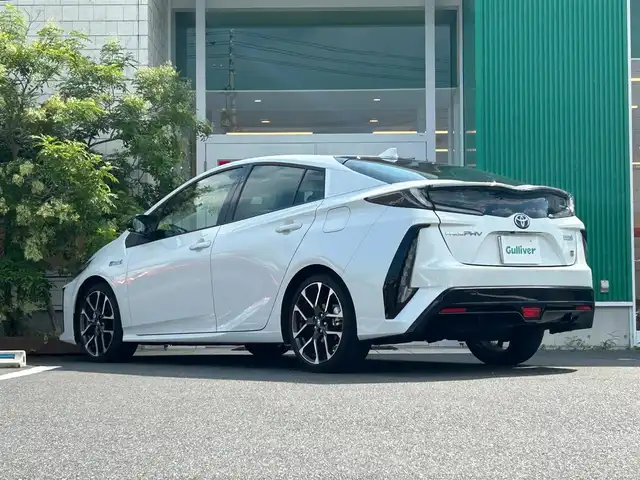 トヨタ プリウス ＰＨＶ S GRスポーツ 岡山県 2021(令3)年 2.9万km プラチナホワイトパールマイカ ALPINE9インチナビ　X9NXL/フルセグTV、DVD、CD、Bluetooth/AM、FM、HDMI、USB/バックカメラ/ETC/前席シートヒーター/リアフォグ/コーナーセンサー/LEDヘッドライト/トヨタセーフティセンス/・プリクラッシュセーフティ/・レーダークルーズコントロール/・レーントレーシングアシスト/・クリアランスソナー