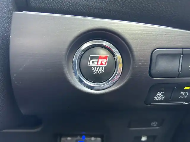 トヨタ プリウス ＰＨＶ S GRスポーツ 岡山県 2021(令3)年 2.9万km プラチナホワイトパールマイカ ALPINE9インチナビ　X9NXL/フルセグTV、DVD、CD、Bluetooth/AM、FM、HDMI、USB/バックカメラ/ETC/前席シートヒーター/リアフォグ/コーナーセンサー/LEDヘッドライト/トヨタセーフティセンス/・プリクラッシュセーフティ/・レーダークルーズコントロール/・レーントレーシングアシスト/・クリアランスソナー