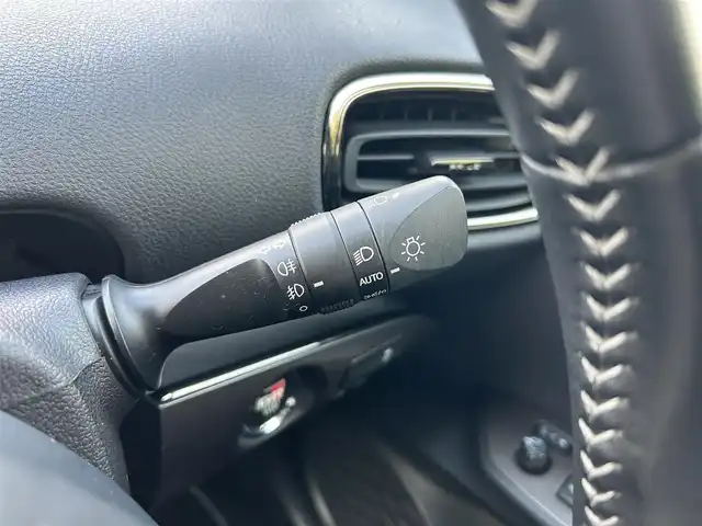トヨタ プリウス ＰＨＶ S GRスポーツ 岡山県 2021(令3)年 2.9万km プラチナホワイトパールマイカ ALPINE9インチナビ　X9NXL/フルセグTV、DVD、CD、Bluetooth/AM、FM、HDMI、USB/バックカメラ/ETC/前席シートヒーター/リアフォグ/コーナーセンサー/LEDヘッドライト/トヨタセーフティセンス/・プリクラッシュセーフティ/・レーダークルーズコントロール/・レーントレーシングアシスト/・クリアランスソナー