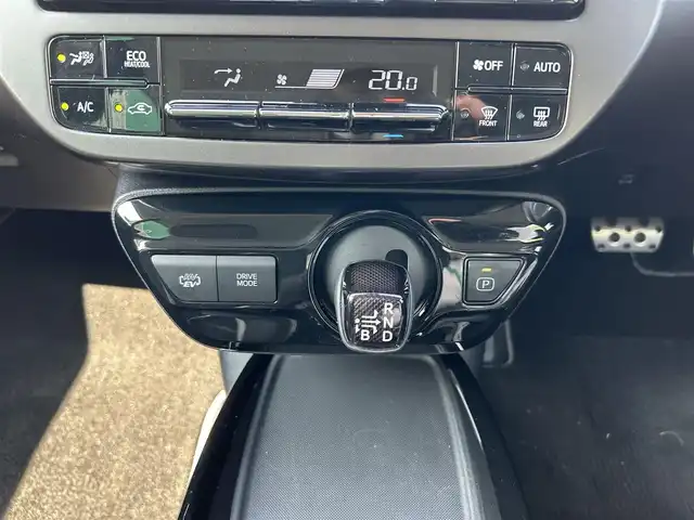 トヨタ プリウス ＰＨＶ S GRスポーツ 岡山県 2021(令3)年 2.9万km プラチナホワイトパールマイカ ALPINE9インチナビ　X9NXL/フルセグTV、DVD、CD、Bluetooth/AM、FM、HDMI、USB/バックカメラ/ETC/前席シートヒーター/リアフォグ/コーナーセンサー/LEDヘッドライト/トヨタセーフティセンス/・プリクラッシュセーフティ/・レーダークルーズコントロール/・レーントレーシングアシスト/・クリアランスソナー