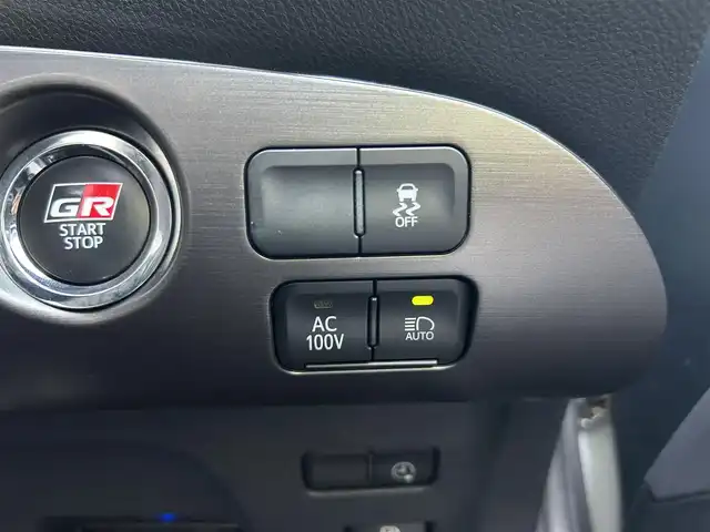 トヨタ プリウス ＰＨＶ S GRスポーツ 岡山県 2021(令3)年 2.9万km プラチナホワイトパールマイカ ALPINE9インチナビ　X9NXL/フルセグTV、DVD、CD、Bluetooth/AM、FM、HDMI、USB/バックカメラ/ETC/前席シートヒーター/リアフォグ/コーナーセンサー/LEDヘッドライト/トヨタセーフティセンス/・プリクラッシュセーフティ/・レーダークルーズコントロール/・レーントレーシングアシスト/・クリアランスソナー