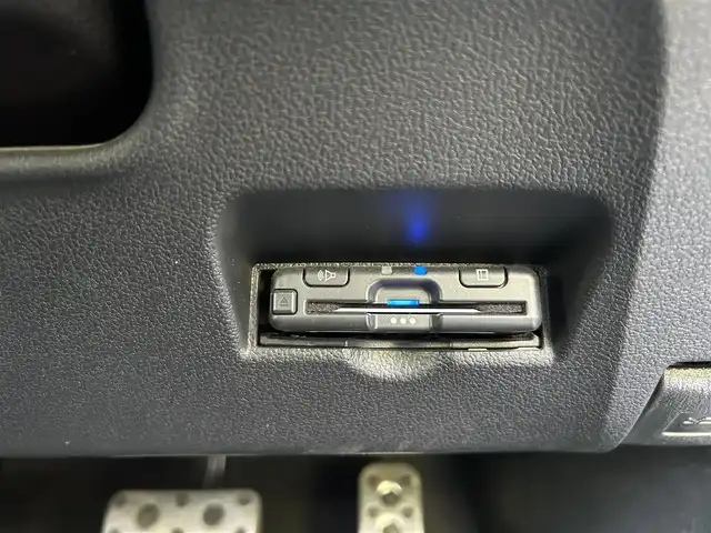 トヨタ プリウス ＰＨＶ S GRスポーツ 岡山県 2021(令3)年 2.9万km プラチナホワイトパールマイカ ALPINE9インチナビ　X9NXL/フルセグTV、DVD、CD、Bluetooth/AM、FM、HDMI、USB/バックカメラ/ETC/前席シートヒーター/リアフォグ/コーナーセンサー/LEDヘッドライト/トヨタセーフティセンス/・プリクラッシュセーフティ/・レーダークルーズコントロール/・レーントレーシングアシスト/・クリアランスソナー