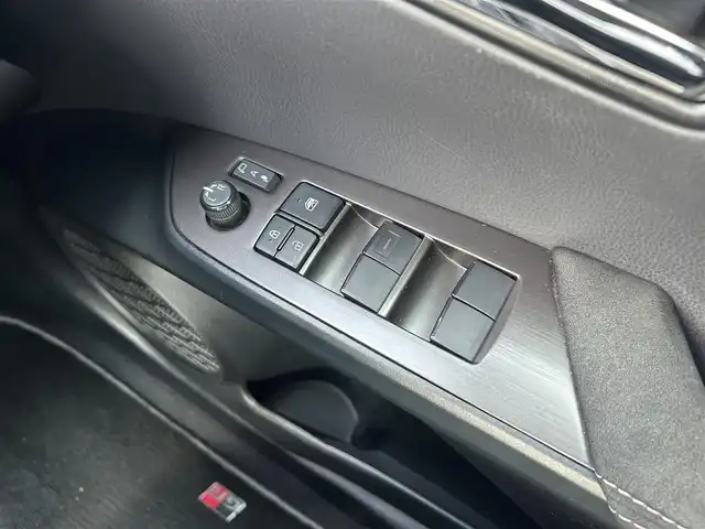 トヨタ プリウス ＰＨＶ S GRスポーツ 岡山県 2021(令3)年 2.9万km プラチナホワイトパールマイカ ALPINE9インチナビ　X9NXL/フルセグTV、DVD、CD、Bluetooth/AM、FM、HDMI、USB/バックカメラ/ETC/前席シートヒーター/リアフォグ/コーナーセンサー/LEDヘッドライト/トヨタセーフティセンス/・プリクラッシュセーフティ/・レーダークルーズコントロール/・レーントレーシングアシスト/・クリアランスソナー