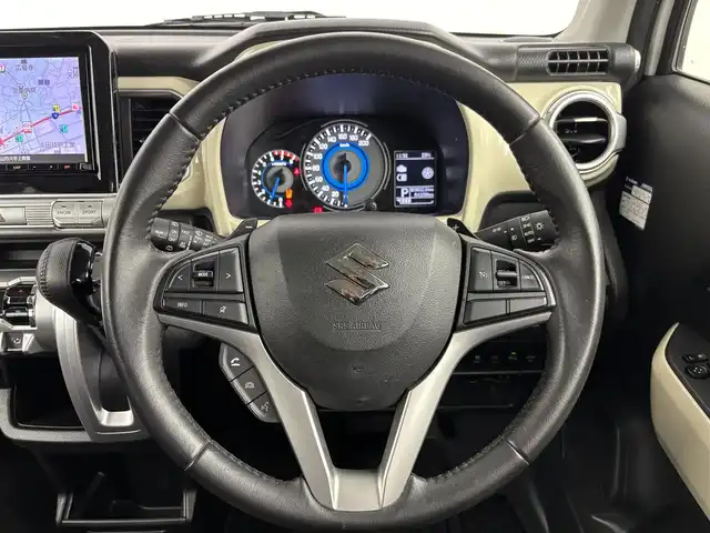 スズキ クロスビー HYBRID MZ 埼玉県 2018(平30)年 6.5万km ピュアホワイトP 純正9インチナビ/全方位カメラ/4WD/Bluetooth/フルセグTV/クルーズコントロール/パドルシフト/ダウンヒルアシスト/純正16インチアルミホイール/純正フロアマット/パワーウィンドウ/パワーステアリング/ビルトインETC