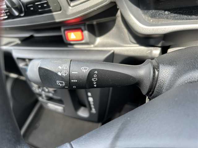 ダイハツ ミラ イース L SAⅢ 島根県 2018(平30)年 5万km マゼンタベリーマイカM 純正オーディオ(CUK-W66D)/(AM/FM/CD/USB/AUX)/衝突軽減機能/横滑り防止機能/オートハイビーム機能/ヘッドライトレベライザー/コーナーセンサー/リモコンキー/エアコン/パワーウィンドウ/純正フロアマット/取扱説明書/保証書