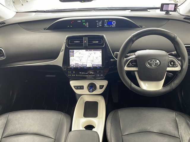 トヨタ プリウス A プレミアム　ツーリングセレ 岐阜県 2015(平27)年 5.1万km アティチュードブラックマイカ 純正9インチナビ/CD/DVD/Bluetooth/SD/フルセグTV/プリクラッシュセーフティシステム/クリアランスソナー/バックモニター/アドバンストパーク/シートーヒーター/レザーシート/ブラインドスポットモニター/ETC