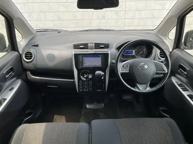 日産 デイズ ハイウェイスターG 岡山県 2014(平26)年 7.5万km ブラック (株)IDOMが運営する【じしゃロン岡山店】の自社ローン専用車両になります。こちらは現金またはオートローンご利用時の価格です。自社ローンご希望の方は別途その旨お申付け下さい/純正7インチナビ/バックカメラ/アラウンドビューモニター/キセノンライト/プッシュスタート/Bluetooth/純正15インチAW
