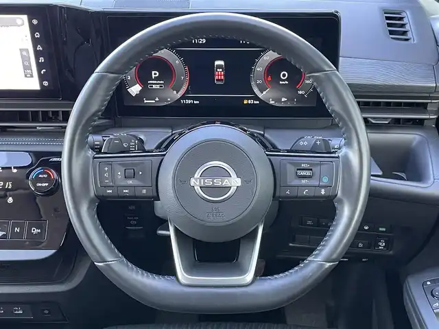 日産 セレナ オーテック 道央・札幌 2023(令5)年 1.2万km 青 ４WD/ワンオーナー/純正メーカーナビ/AM/FM/BT/フルセグ/純正フリップダウンモニター/エマージェンシーブレーキ/横滑り防止装置/レーダークルーズコントロール/レーンキープアシスト/ハンドル支援/クリアランスソナー/アラウンドビューモニター/ビルトインETC/アイドリングストップ/デジタルインナーミラー/両側パワースライドドア/前席/2列目シートヒーター/レザーシート/革巻きステアリング/ステアリングリモコン/パドルシフト/ハンドルヒーター/置くだけ充電/電動パーキング/オートブレーキホールド/プッシュスタート/スマートキー/LEDヘッドライト/オートライト/オートハイビーム/フォグランプ/電動格納ミラー/ウィンカーミラー/純正フロアマット/スペアキー