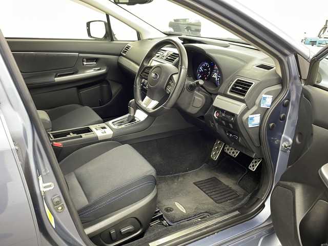 スバル レヴォーグ 1．6GT－S アイサイト 兵庫県 2016(平28)年 6.8万km スティールブルーグレーM ・純正ナビ/Bluetooth/CD/DVD/SD/TV/・バックカメラ/・アイサイト/・衝突軽減ブレーキ/・レーンキープアシスト/・ブラインドスポットモニター/・ダウンヒルアシストコントロール/・レーダークルーズコントロール/・横滑り防止装置/・電動パーキングブレーキ/・両側パワースライドドア/・純正フロアマット/・自動防眩ミラー/・前席パワーシート/・ステアリングスイッチ/・アイドリングストップ/・LEDアクセサリーライナー（フロントパンパー）/・純正18インチアルミホイール/・純正ドライブレコーダー/・ビルトインETC/・スマートキー/・プッシュスタートボタン