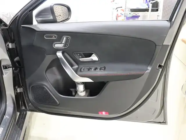メルセデス・ベンツ Ａ１８０ スタイル AMGライン 静岡県 2018(平30)年 2.9万km マウンテングレー １オーナー /純正ナビ/フルセグTV/レーダーセーフティパッケージ/ACC/LKA/BSM/LEDヘッドライト/ドライブレコーダー/前席シートヒーター/パドルシフト/18インチ純正AW