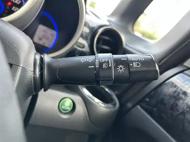 ホンダ Ｎ ＢＯＸ カスタム G 静岡県 2013(平25)年 9.3万km アラバスターシルバーメタリック 社外ナビ/（フルセグTV/Bluetooth/DVD）/バックカメラ/横滑り防止装置/ETC/前方ドライブレコーダー/両側スライドドア/オートライト/プッシュスタート/スマートキー/純正フロアマット/保証書/取扱説明書