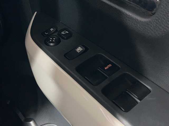 スズキ ハスラー F リミテッド Ⅱ 沖縄県 2018(平30)年 6.4万km ブルーイッシュブラックパール/シルバー2トーン 社外ナビ（ＢＴ，フルセグ，ＣＤ／ＤＶＤ，ラジオ）　/シートヒーター　/衝突軽減ブレーキ　/アイドリングストップ/ステアリングスイッチ　/オートライト　/ＥＴＣ　/ドアバイザー　/純正フロアマット　/キセノンヘッドライト　/電動格納ミラー/スペアキー/スマートキー