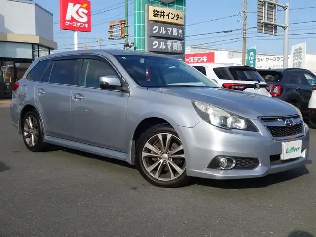 スバル レガシィ ツーリングワゴン 2．5i Bスポーツ アイサイトG 静岡県 2013(平25)年 6.7万km アイスシルバーメタリック ワンオーナー/禁煙車/HIDヘッドランプ/オートライト/strada SDナビ/　BT/CD/DVD/フルセグTV/SD/バックカメラ/社外ETC/アイサイト/　・プリクラッシュブレーキ/　・車線逸脱警報/　・クルーズコントロール(全車速追従)/　・ステレオカメラ/　・ふらつき警報/パドルシフト/純正フロアマット/ドアバイザー/キーレスアクセス/プッシュスタート/イモビライザー
