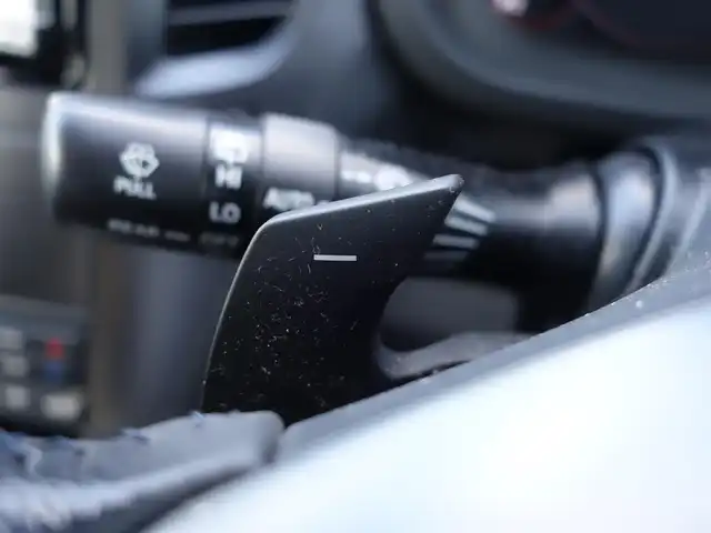 スバル レガシィ ツーリングワゴン 2．5i Bスポーツ アイサイトG 静岡県 2013(平25)年 6.7万km アイスシルバーメタリック ワンオーナー/禁煙車/HIDヘッドランプ/オートライト/strada SDナビ/　BT/CD/DVD/フルセグTV/SD/バックカメラ/社外ETC/アイサイト/　・プリクラッシュブレーキ/　・車線逸脱警報/　・クルーズコントロール(全車速追従)/　・ステレオカメラ/　・ふらつき警報/パドルシフト/純正フロアマット/ドアバイザー/キーレスアクセス/プッシュスタート/イモビライザー