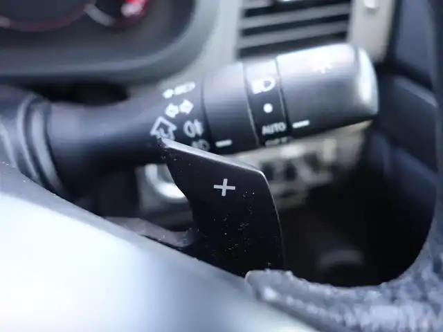 スバル レガシィ ツーリングワゴン 2．5i Bスポーツ アイサイトG 静岡県 2013(平25)年 6.7万km アイスシルバーメタリック ワンオーナー/禁煙車/HIDヘッドランプ/オートライト/strada SDナビ/　BT/CD/DVD/フルセグTV/SD/バックカメラ/社外ETC/アイサイト/　・プリクラッシュブレーキ/　・車線逸脱警報/　・クルーズコントロール(全車速追従)/　・ステレオカメラ/　・ふらつき警報/パドルシフト/純正フロアマット/ドアバイザー/キーレスアクセス/プッシュスタート/イモビライザー