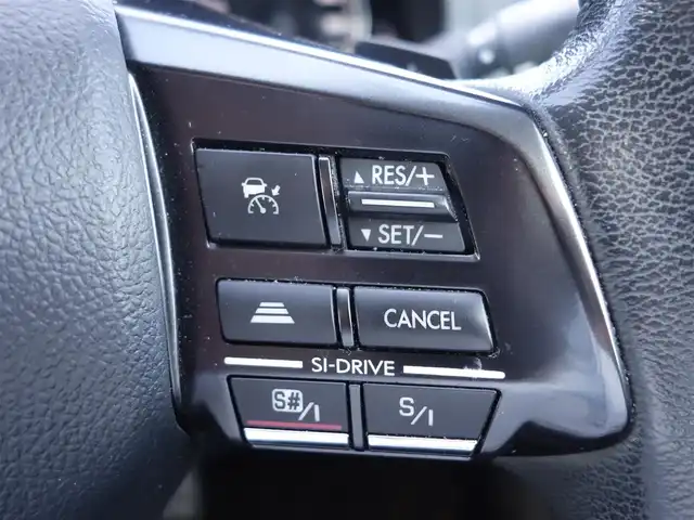 スバル レガシィ ツーリングワゴン 2．5i Bスポーツ アイサイトG 静岡県 2013(平25)年 6.7万km アイスシルバーメタリック ワンオーナー/禁煙車/HIDヘッドランプ/オートライト/strada SDナビ/　BT/CD/DVD/フルセグTV/SD/バックカメラ/社外ETC/アイサイト/　・プリクラッシュブレーキ/　・車線逸脱警報/　・クルーズコントロール(全車速追従)/　・ステレオカメラ/　・ふらつき警報/パドルシフト/純正フロアマット/ドアバイザー/キーレスアクセス/プッシュスタート/イモビライザー