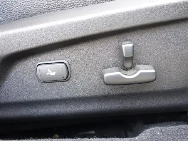 スバル レガシィ ツーリングワゴン 2．5i Bスポーツ アイサイトG 静岡県 2013(平25)年 6.7万km アイスシルバーメタリック ワンオーナー/禁煙車/HIDヘッドランプ/オートライト/strada SDナビ/　BT/CD/DVD/フルセグTV/SD/バックカメラ/社外ETC/アイサイト/　・プリクラッシュブレーキ/　・車線逸脱警報/　・クルーズコントロール(全車速追従)/　・ステレオカメラ/　・ふらつき警報/パドルシフト/純正フロアマット/ドアバイザー/キーレスアクセス/プッシュスタート/イモビライザー