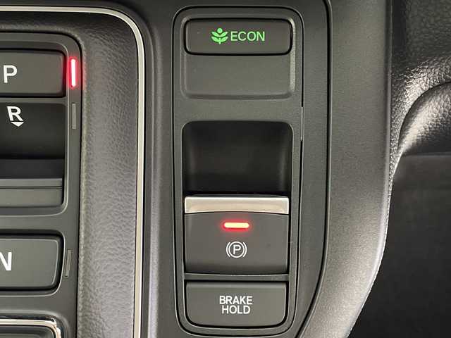 ホンダ ステップワゴン eHEV エアー EX 鹿児島県 2025(令7)年 0.1千km プラチナホワイトパール 登録済未使用車/純正11.4型ナビ/（CD/DVD/BT/フルセグTV）/ホンダセンシング/レーダークルーズコントロール/パワーバックドア/ブラインドスポットモニター/両側パワースライドドア/電動パーキングブレーキ/オートホールド機能/パドルシフト/シートヒーター/後席サンシェード/スマートキー/プッシュスタート