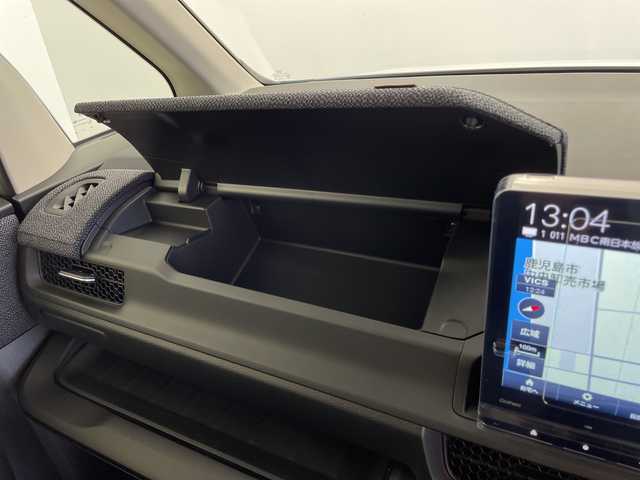 ホンダ ステップワゴン eHEV エアー EX 鹿児島県 2025(令7)年 0.1千km プラチナホワイトパール 登録済未使用車/純正11.4型ナビ/（CD/DVD/BT/フルセグTV）/ホンダセンシング/レーダークルーズコントロール/パワーバックドア/ブラインドスポットモニター/両側パワースライドドア/電動パーキングブレーキ/オートホールド機能/パドルシフト/シートヒーター/後席サンシェード/スマートキー/プッシュスタート